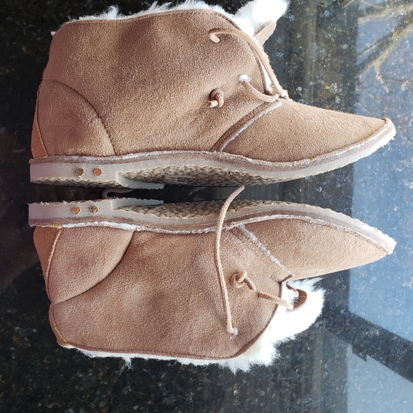 BEEK Penguin Genuine Shearling Bootie Sz11 - Picture 6 of 12